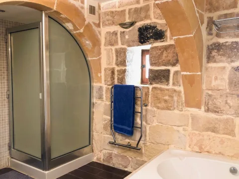 4 bed House of Character For Rent in Zebbug, Zebbug - thumb 16