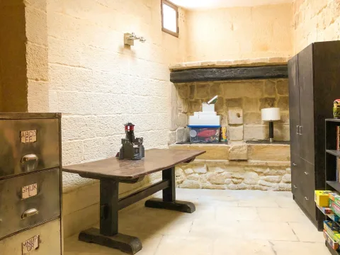 4 bed House of Character For Rent in Zebbug, Zebbug - thumb 20