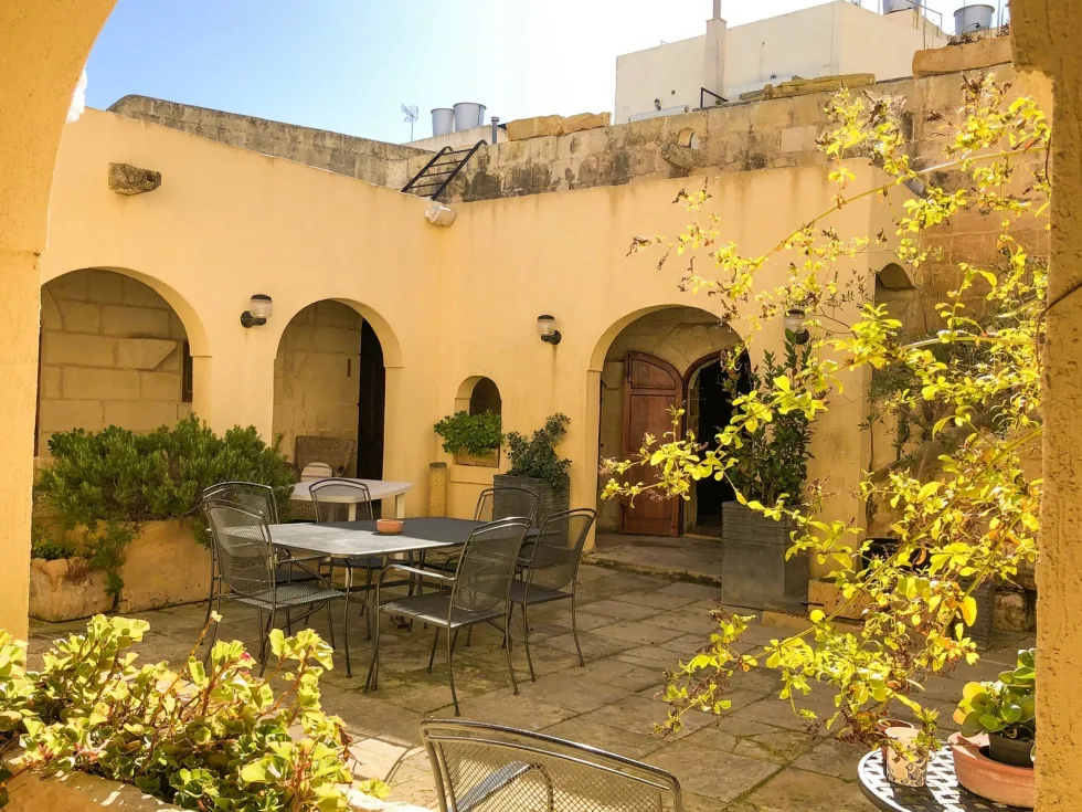 4 bed House of Character For Rent in Zebbug, Zebbug - thumb 3