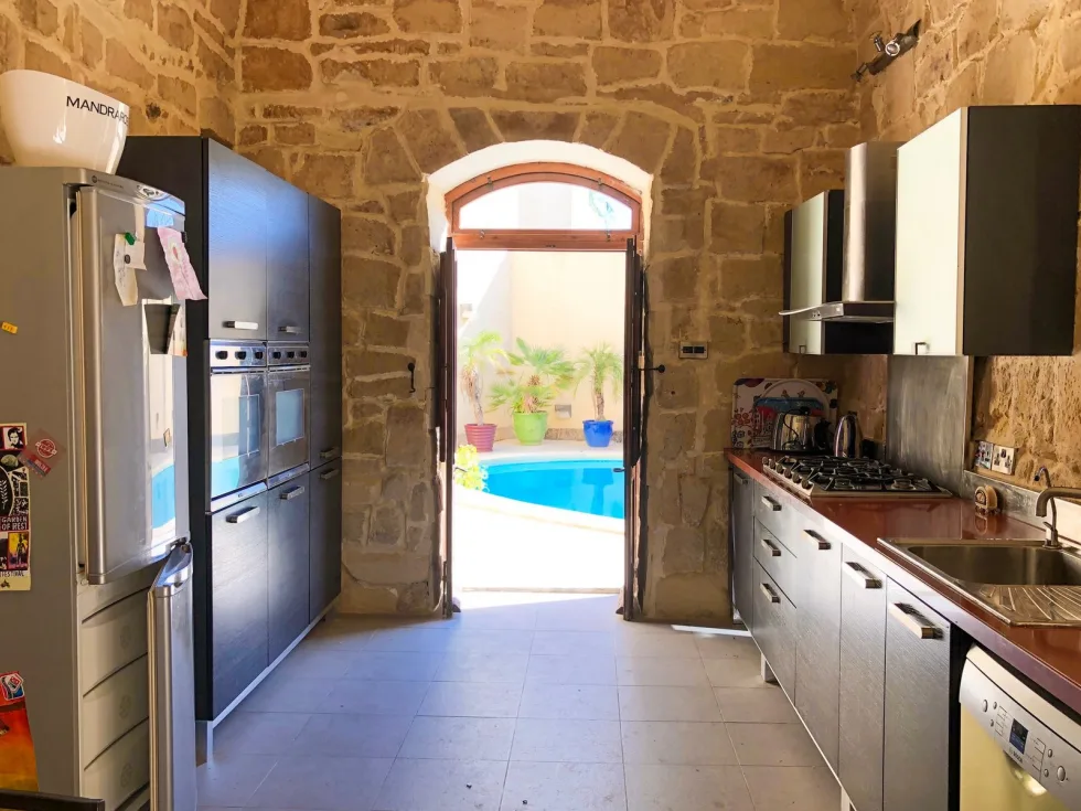 4 bed House of Character For Rent in Zebbug, Zebbug - thumb 7