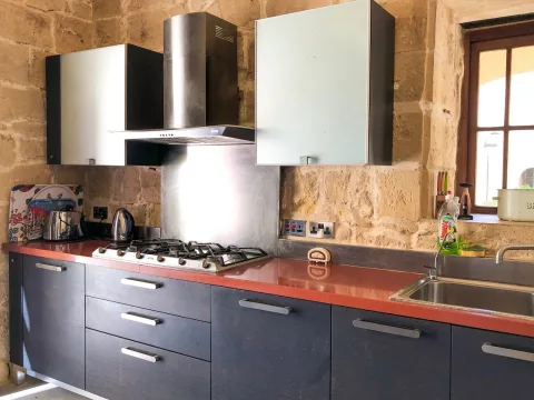 4 bed House of Character For Rent in Zebbug, Zebbug - thumb 8