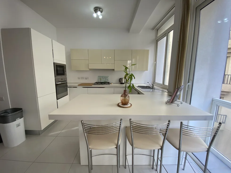 2 bed Apartment For Rent in Sliema, Sliema - thumb 1