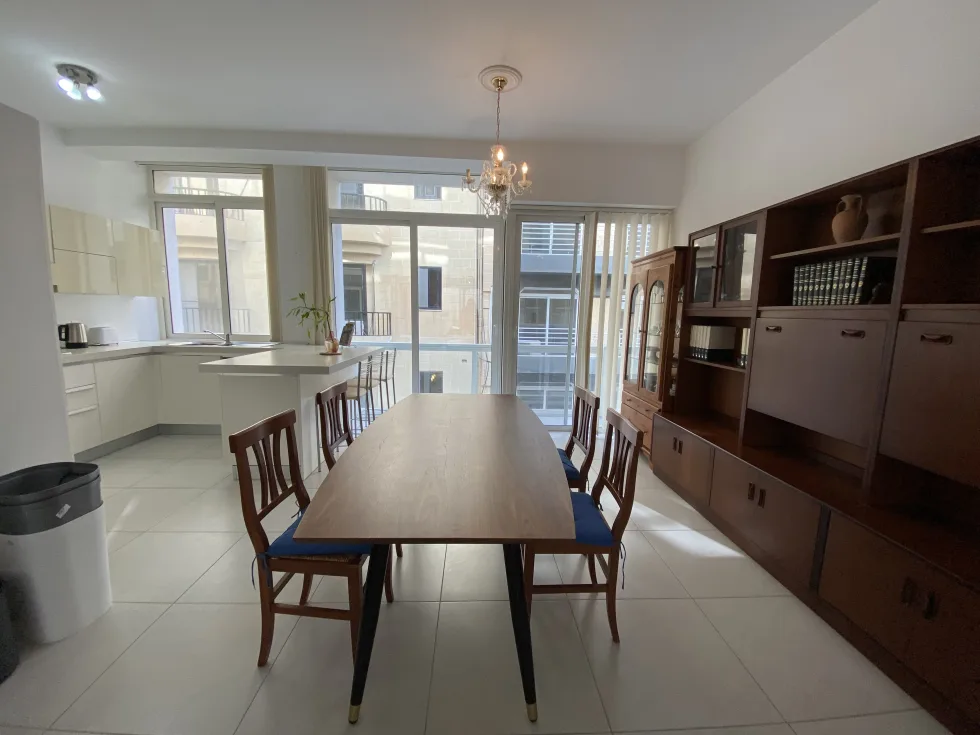2 bed Apartment For Rent in Sliema, Sliema - thumb 2