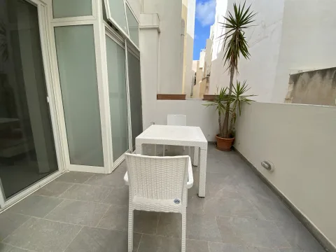 2 bed Apartment For Rent in Sliema, Sliema - thumb 5