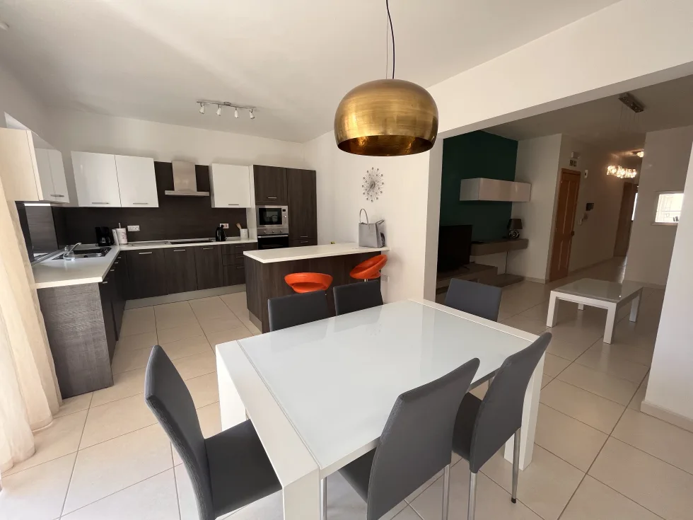 2 bed Apartment For Rent in Sliema, Sliema - thumb 3
