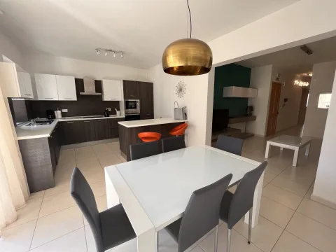 2 bed Apartment For Rent in Sliema, Sliema - thumb 3