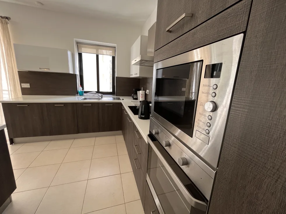 2 bed Apartment For Rent in Sliema, Sliema - thumb 6