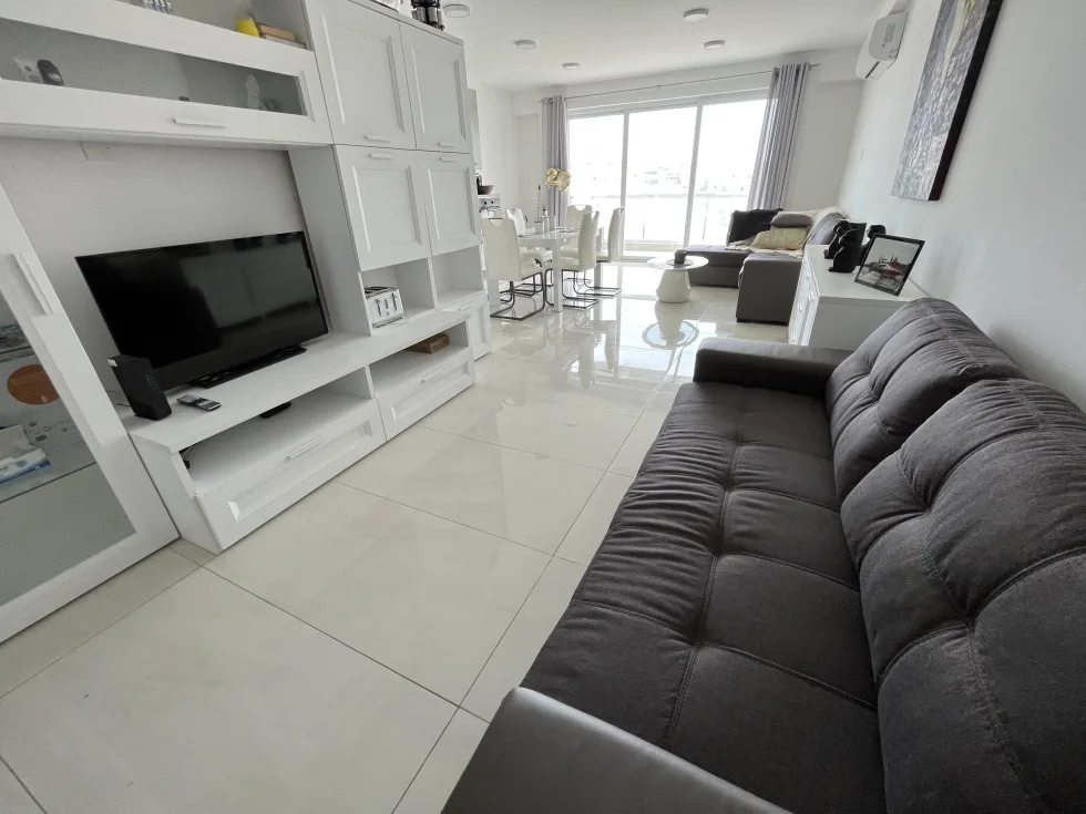 2 bed Apartment For Rent in Gzira, Gzira - thumb 1