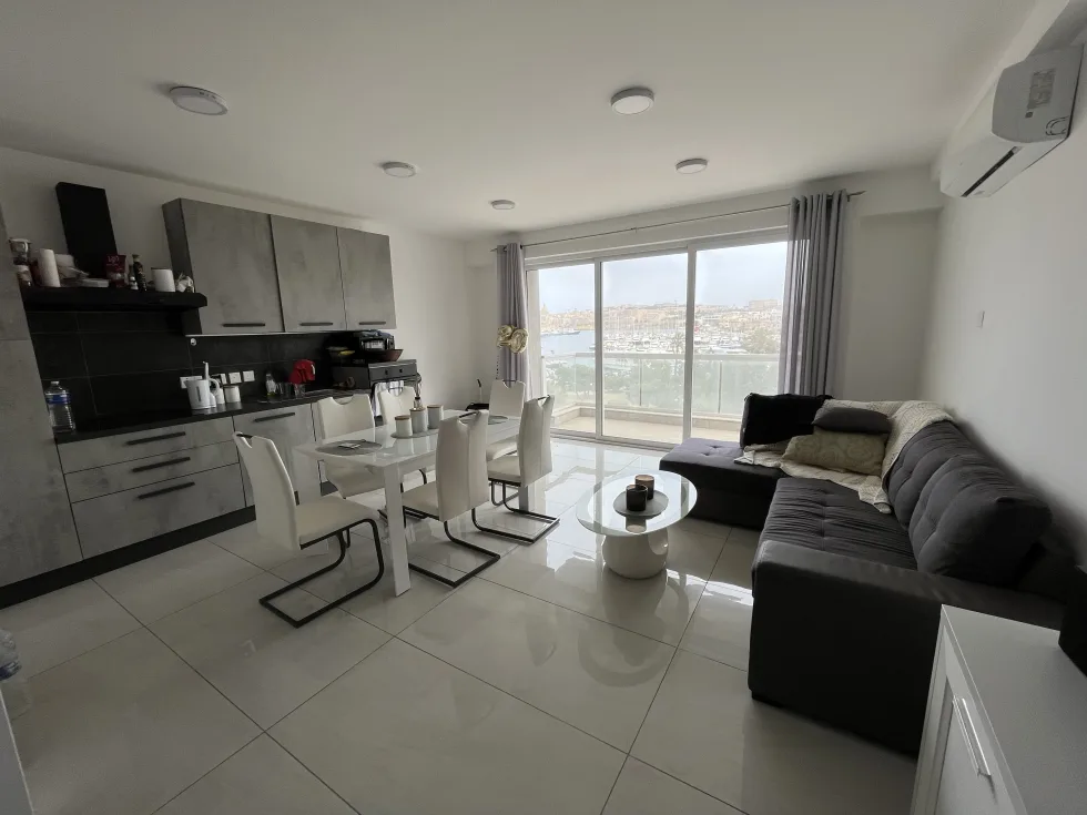 2 bed Apartment For Rent in Gzira, Gzira - thumb 2