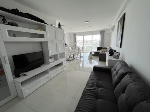 2 bed Apartment For Rent in Gzira, Gzira - thumb 3