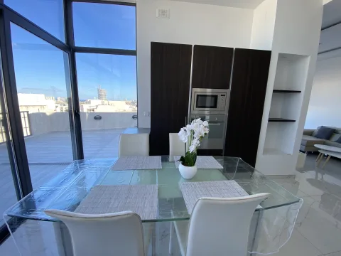 2 bed Penthouse For Rent in Msida, Msida - thumb 2