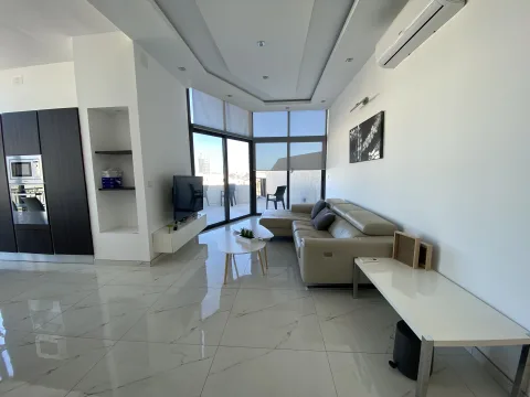2 bed Penthouse For Rent in Msida, Msida - thumb 4