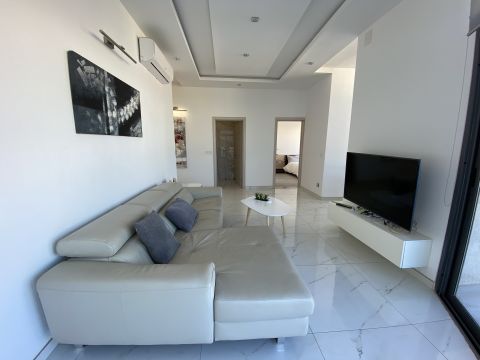 2 bed Penthouse For Rent in Msida, Msida - thumb 6