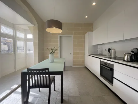 2 bed Apartment For Rent in Valletta, Valletta - thumb 1