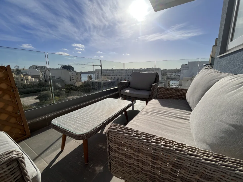 2 bed Apartment For Rent in Sliema, Sliema - thumb 1