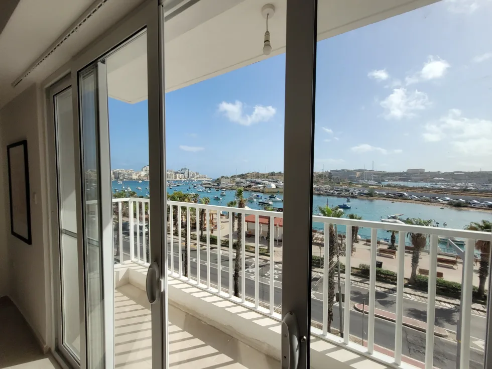 2 bed Apartment For Rent in Gzira, Gzira - thumb 1