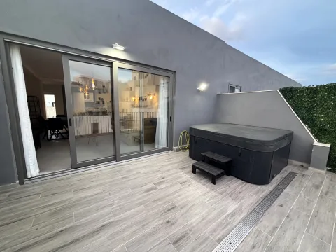 2 bed Penthouse For Rent in Sliema, Sliema - thumb 1