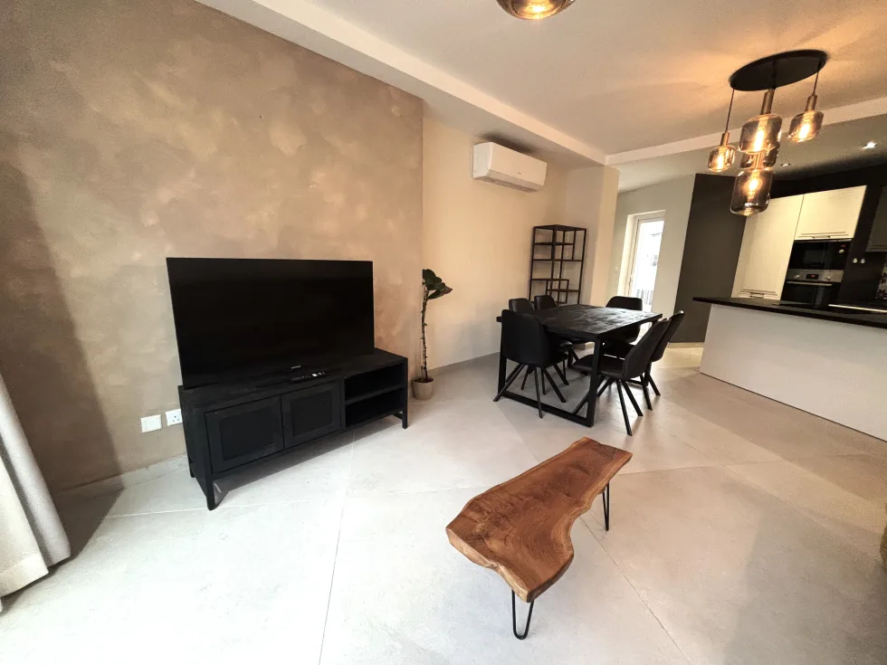 2 bed Penthouse For Rent in Sliema, Sliema - thumb 3