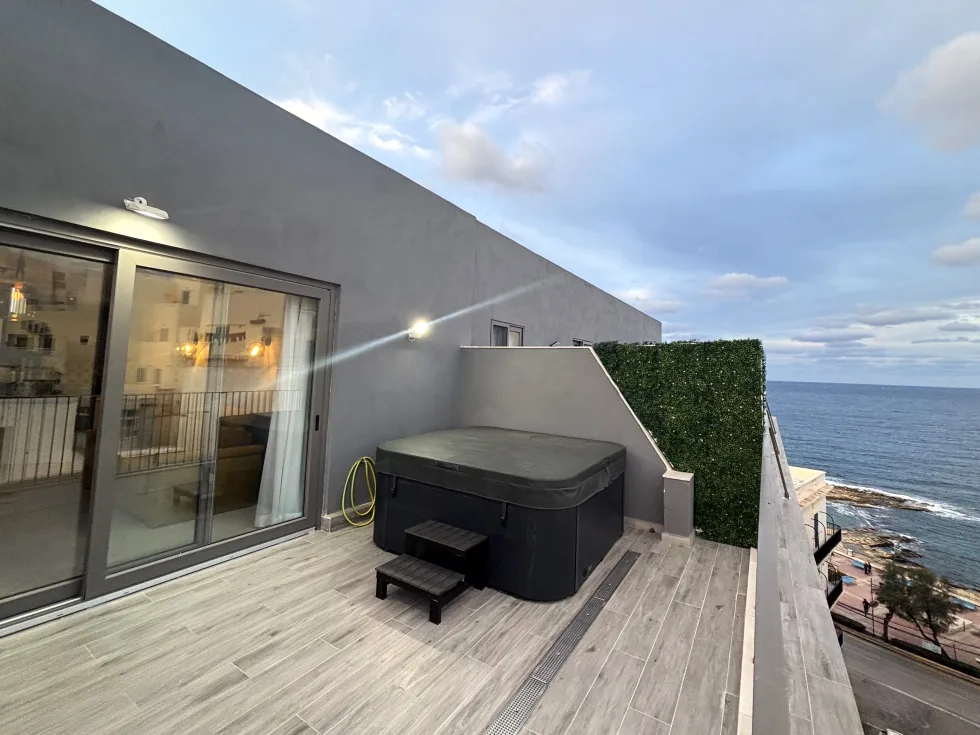 2 bed Penthouse For Rent in Sliema, Sliema - thumb 5