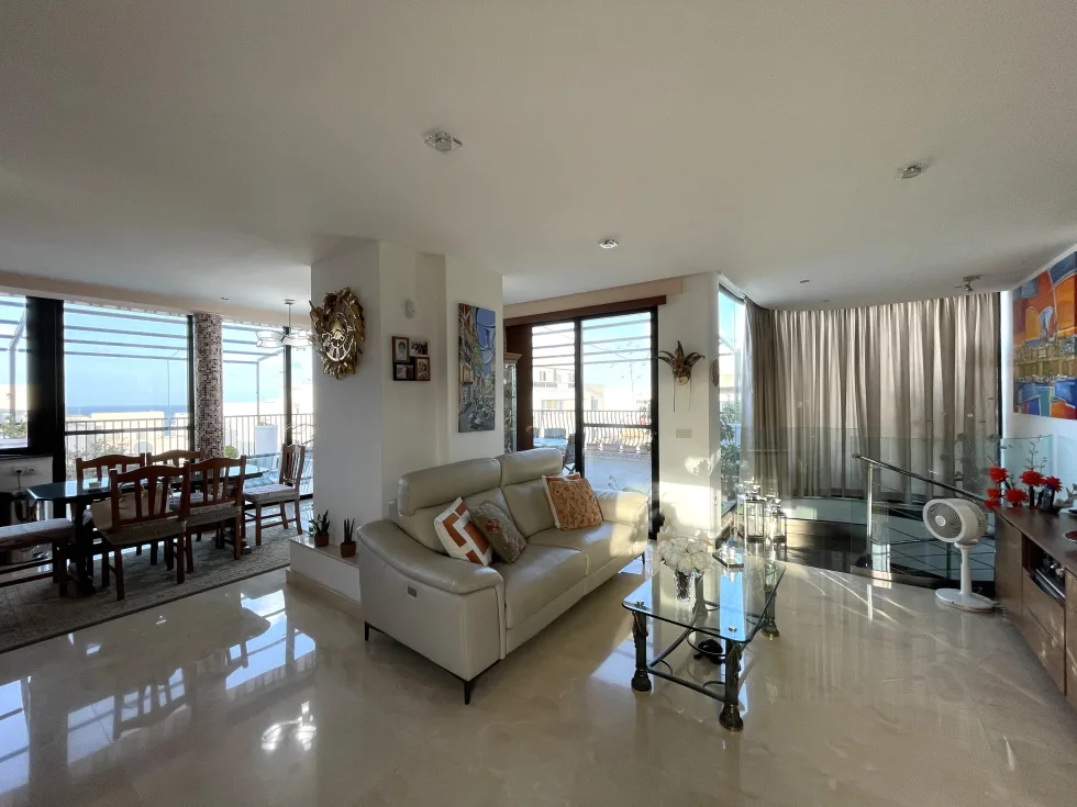 4 bed Penthouse For Sale in St Paul's Bay, St Paul's Bay - thumb 3