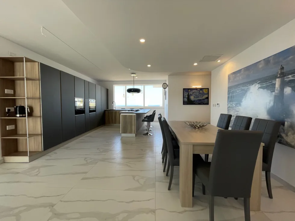 4 bed Apartment For Rent in St Julian's, St Julian's - thumb 3