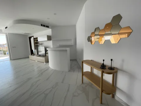 4 bed Apartment For Rent in St Julian's, St Julian's - thumb 4