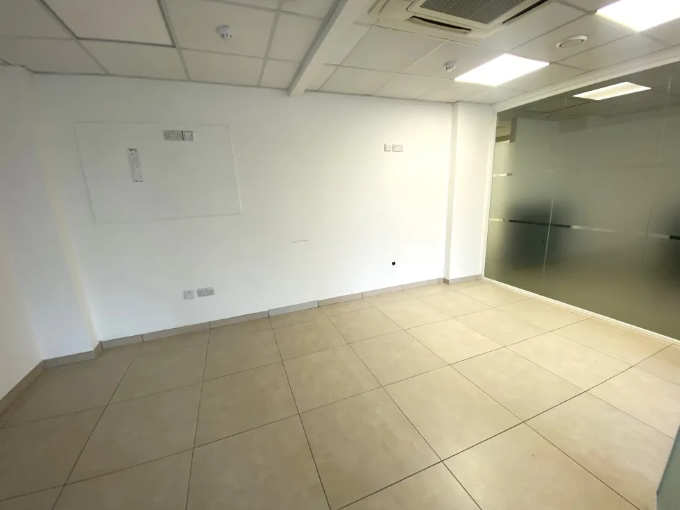 0 bed Office For Rent in Sliema, Sliema - thumb 3