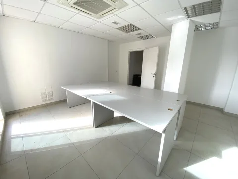 0 bed Office For Rent in Sliema, Sliema - thumb 4