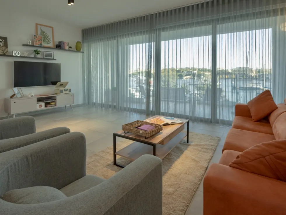 3 bed Apartment For Rent in Sliema, Sliema - thumb 1