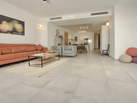 3 bed Apartment For Rent in Sliema, Sliema - thumb 2