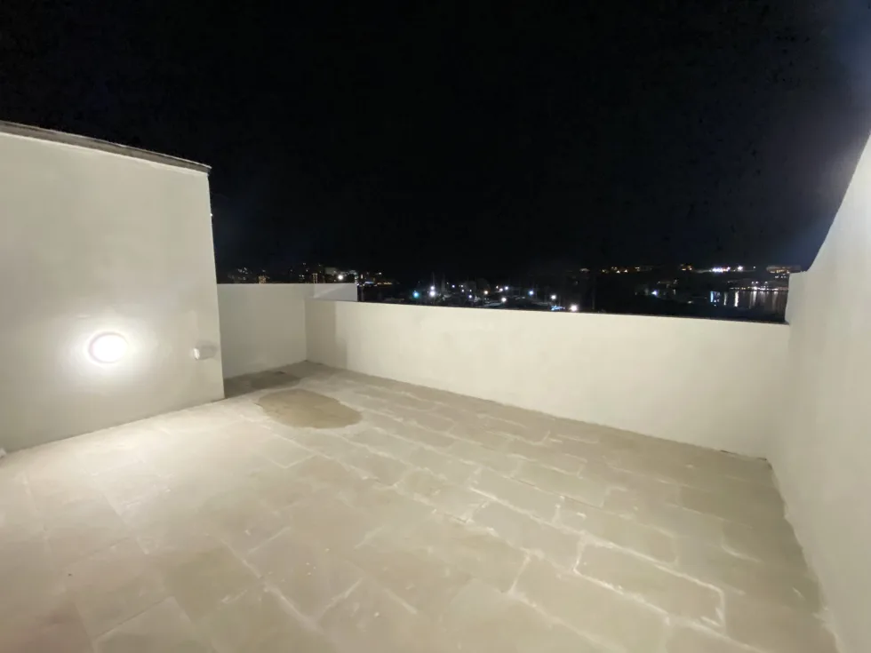 1 bed Penthouse For Rent in Gzira, Gzira - thumb 2