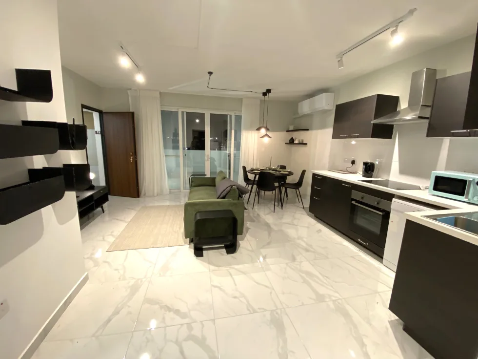 1 bed Penthouse For Rent in Gzira, Gzira - thumb 4