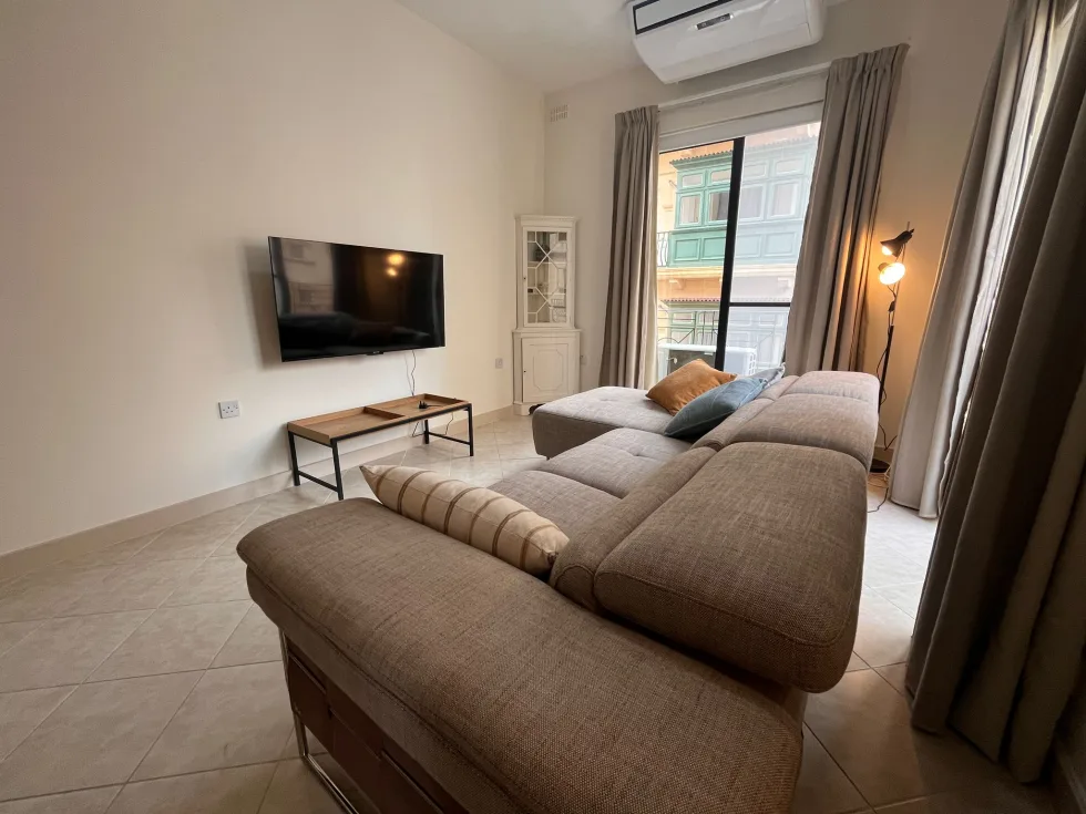 3 bed Apartment For Rent in Sliema, Sliema - thumb 7