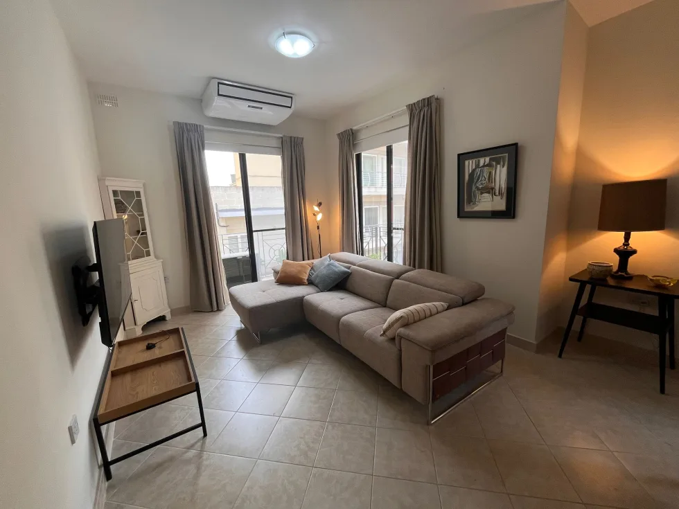 3 bed Apartment For Rent in Sliema, Sliema - thumb 9