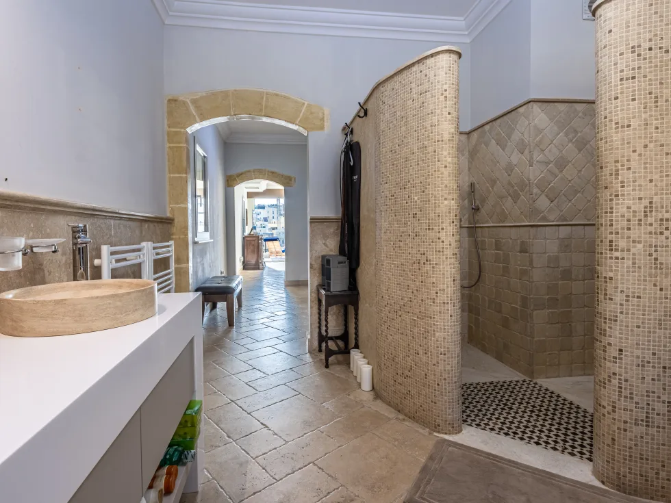 4 bed Town House For Sale in St Julian's, St Julian's - thumb 16