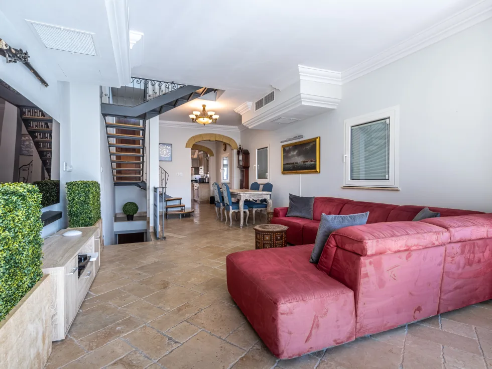 4 bed Town House For Sale in St Julian's, St Julian's - thumb 5