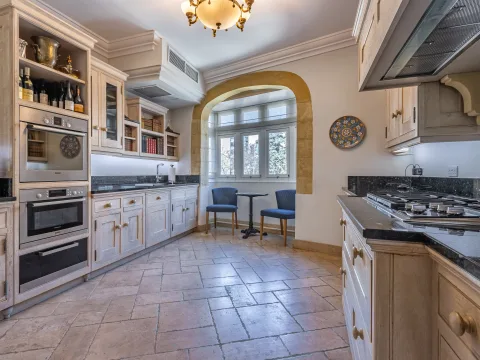 4 bed Town House For Sale in St Julian's, St Julian's - thumb 8