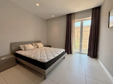 2 bed Apartment For Rent in St Julian's, St Julian's - thumb 6