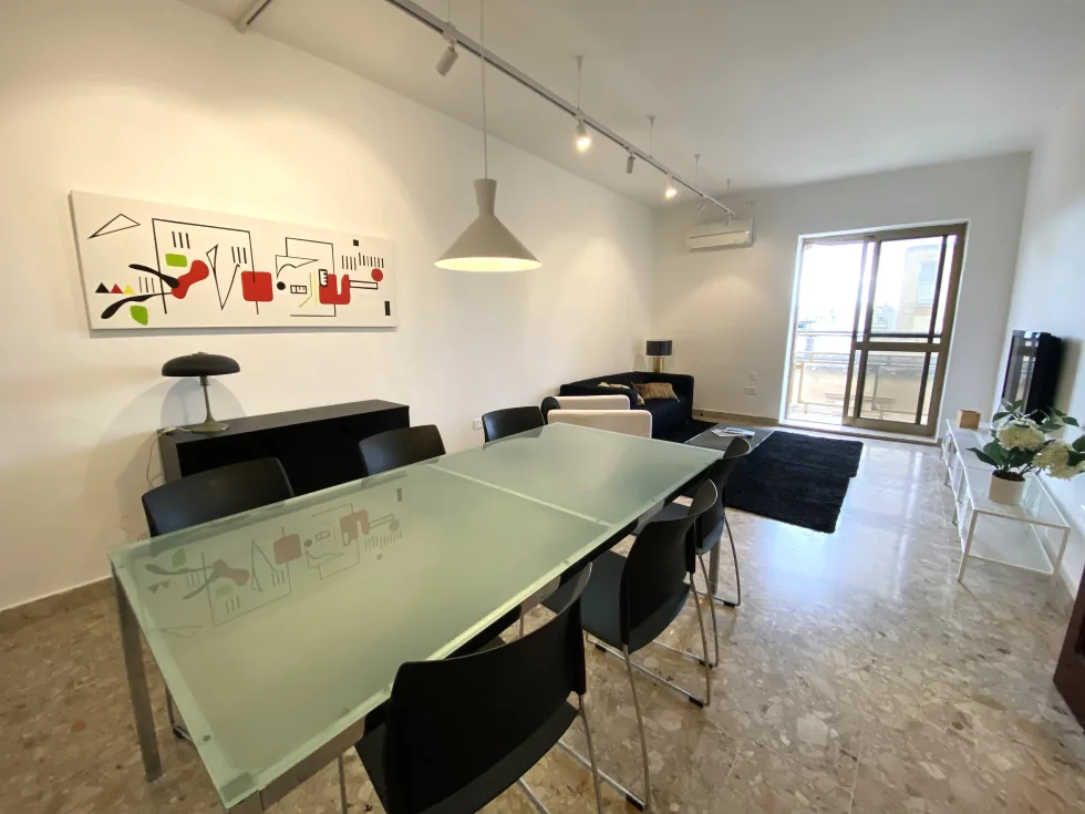 3 bed Apartment For Rent in Sliema, Sliema - thumb 1