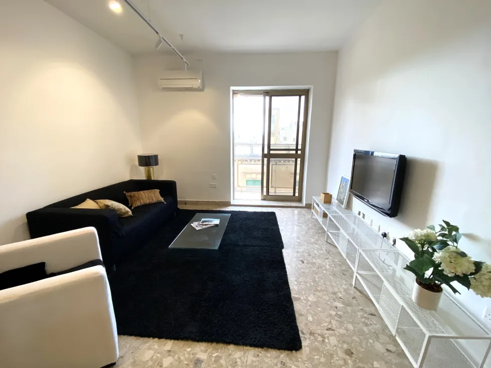 3 bed Apartment For Rent in Sliema, Sliema - thumb 2