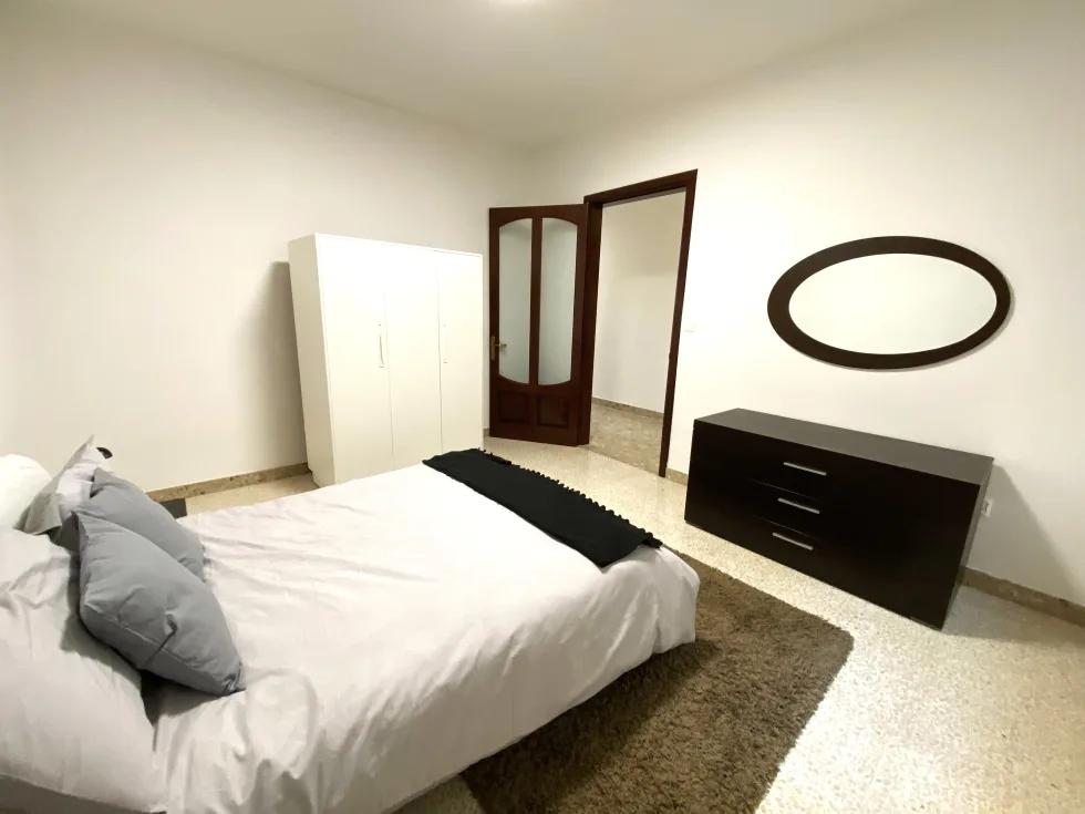 3 bed Apartment For Rent in Sliema, Sliema - thumb 9