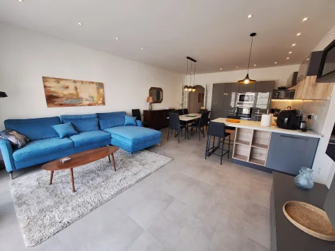 4 bed Apartment For Rent in Sliema, Sliema - thumb 1