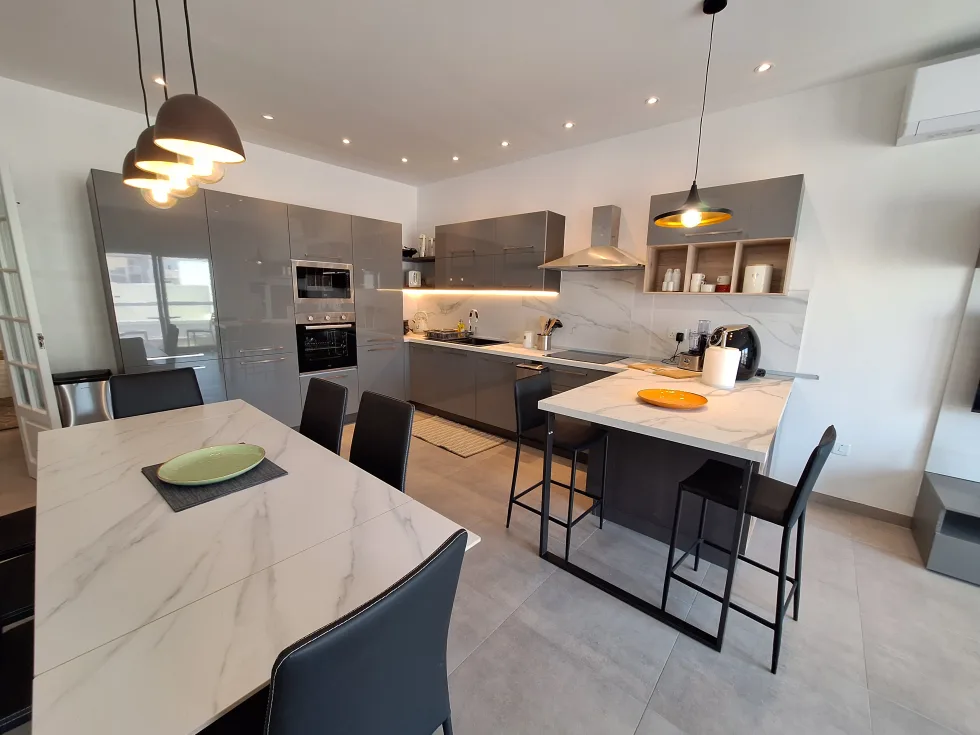 4 bed Apartment For Rent in Sliema, Sliema - thumb 3