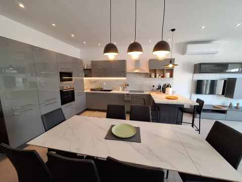 4 bed Apartment For Rent in Sliema, Sliema - thumb 4