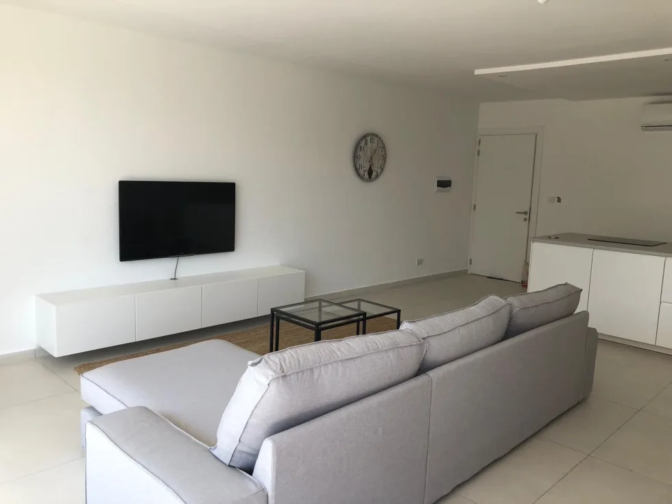 3 bed Apartment For Rent in Swieqi, Swieqi - thumb 2