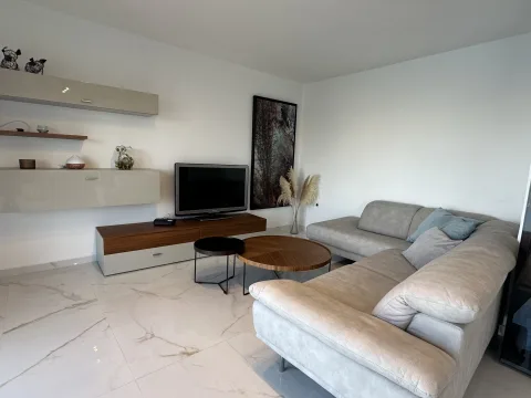 2 bed Apartment For Rent in Sliema, Sliema - thumb 2