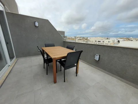 2 bed Penthouse For Rent in San Gwann, San Gwann - thumb 2
