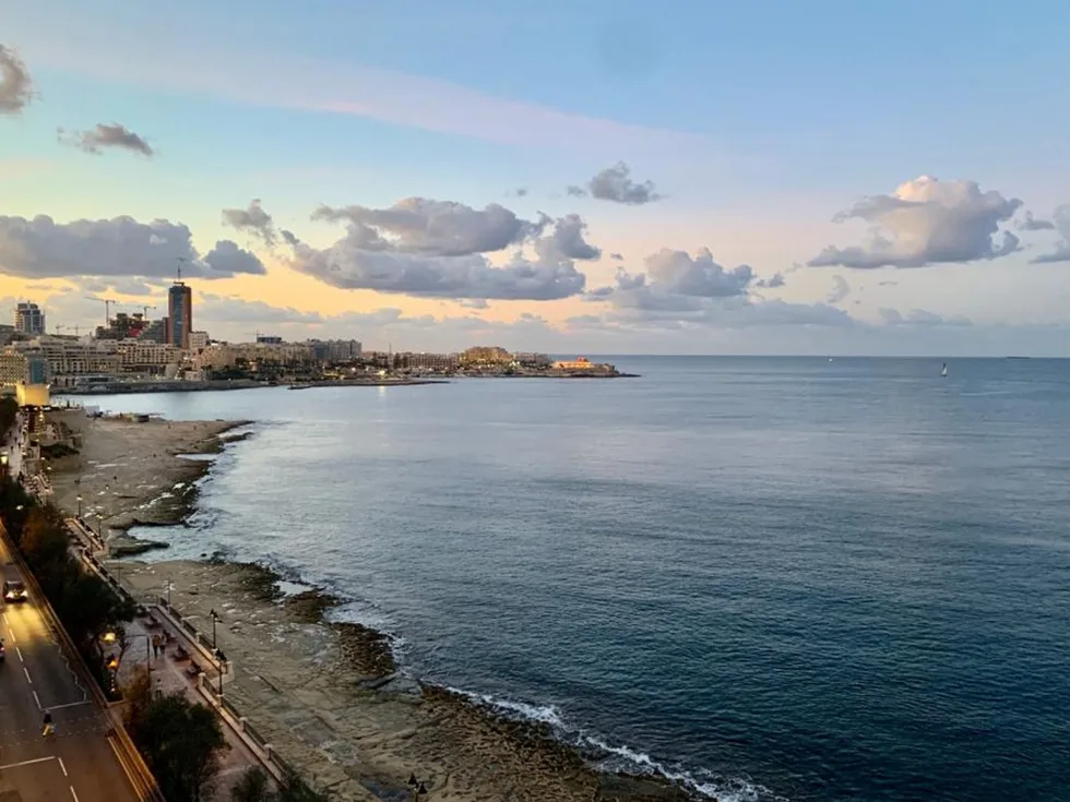 2 bed Apartment For Rent in Sliema, Sliema - thumb 1