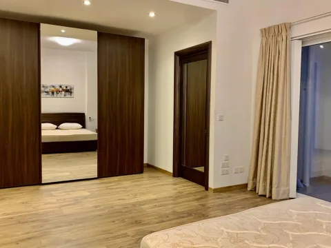 2 bed Apartment For Rent in Sliema, Sliema - thumb 13