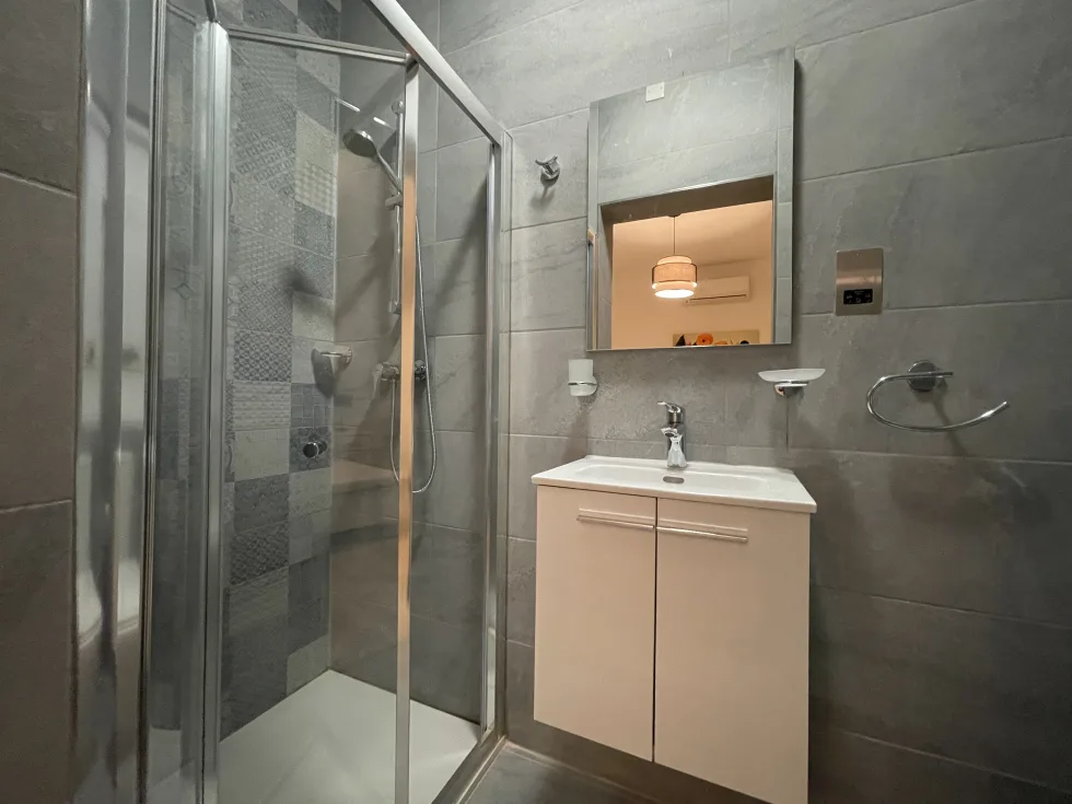 2 bed Apartment For Rent in Sliema, Sliema - thumb 7